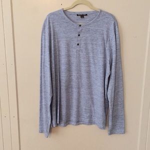 Men’s Michael Kors light blues XL Henley
